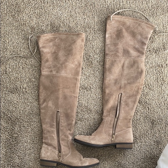 Women’s grey suede knee high boots - Picture 1 of 3